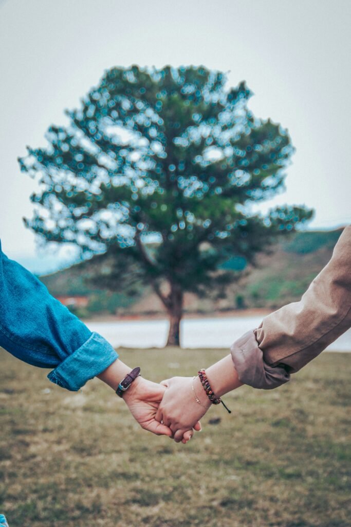 two couple holding their hands and dating in somewhere in sydney