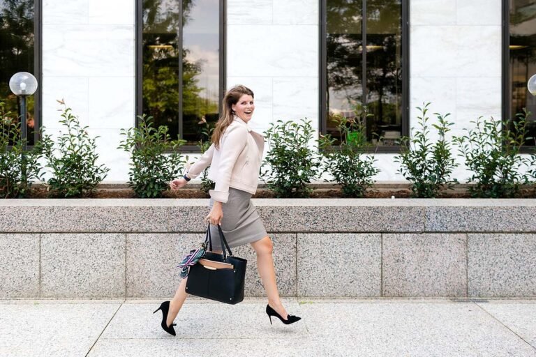 20 Super Trendy Office Outfit Ideas for Women