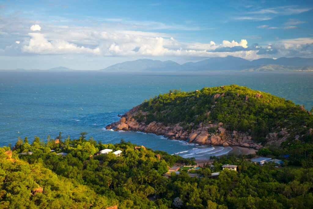 Arcadia_Lookout,_Magnetic_Island,_Queensland,_Australia